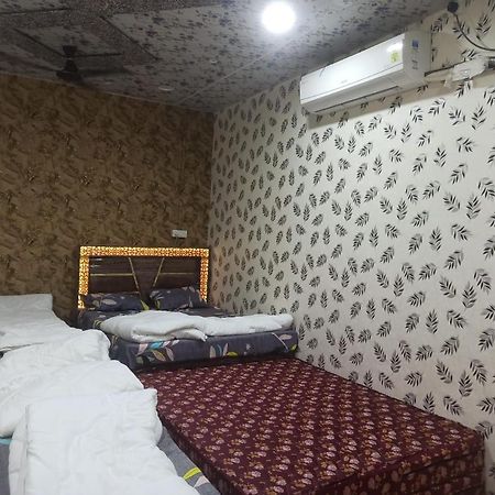 Shree Kashi Govardhan Dham Hotel Ujjain Exterior photo